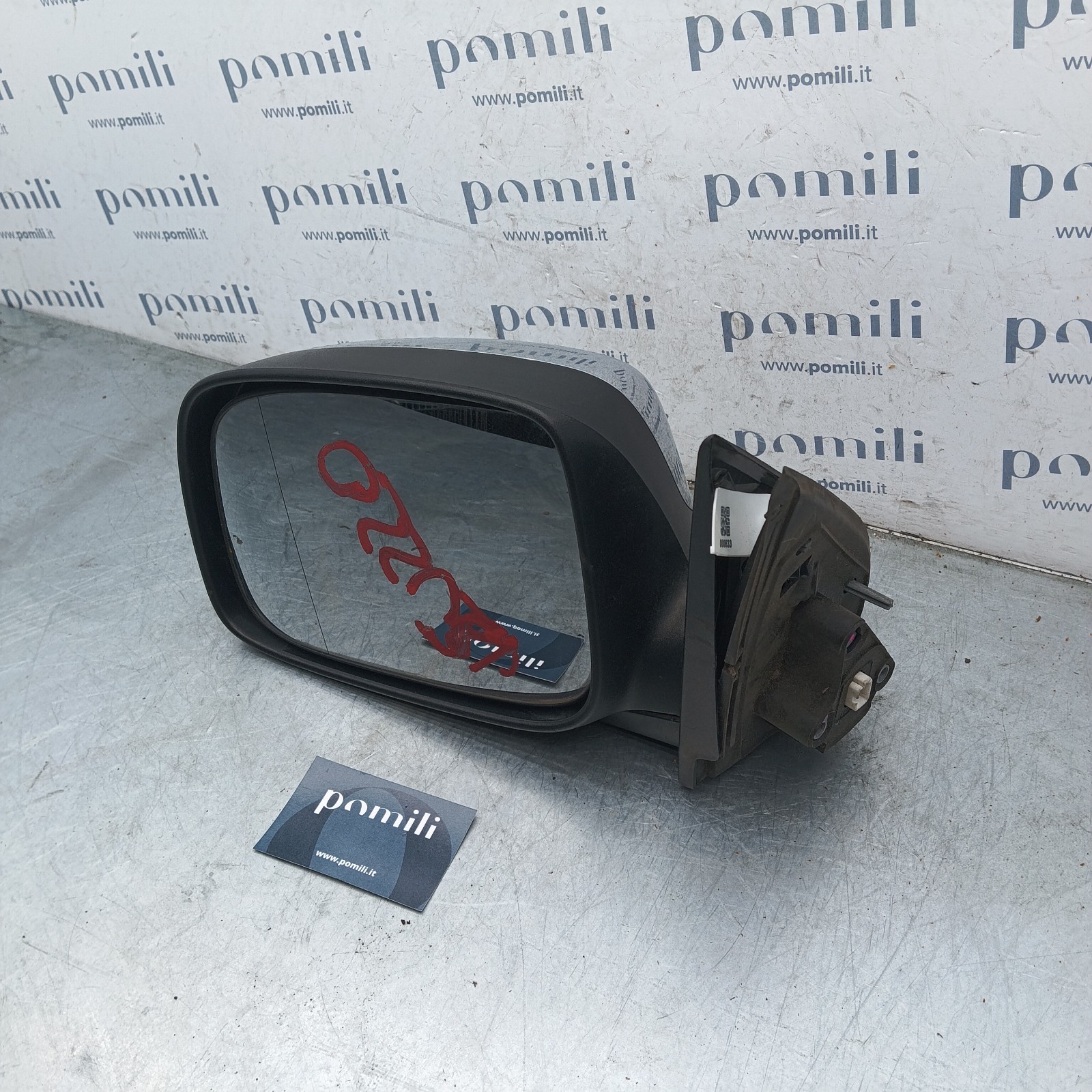 Pomili Cristalli Isuzu DMAX specchietto sinistro usato OEM 1464702