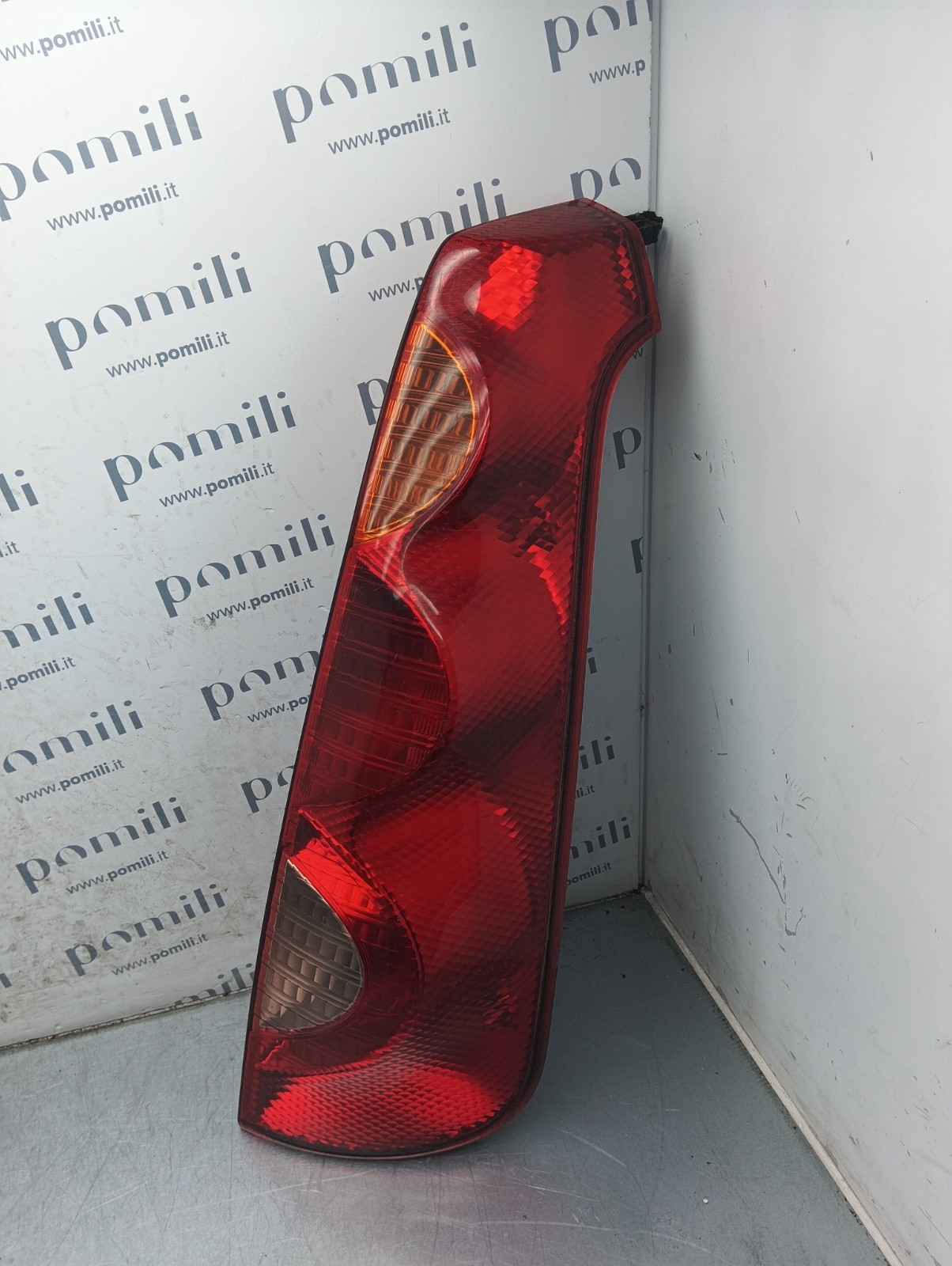 Pomili Fanaleria Fanale posteriore Nissan Note 220-16752 destro usato