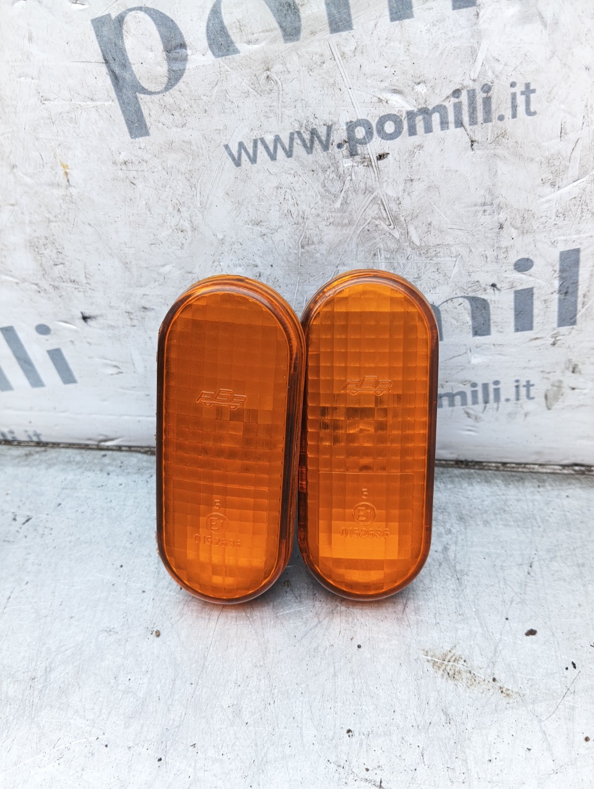 Pomili Fanaleria Coppia frecce parafanghi Volkswagen Polo III (1994-1999) 3A0949117A usate