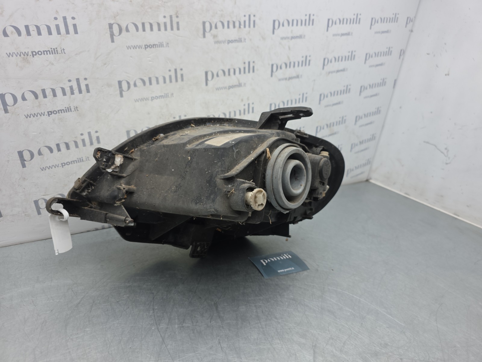 Pomili Fanaleria Citroen Saxo 89004404 faro anteriore destro usato
