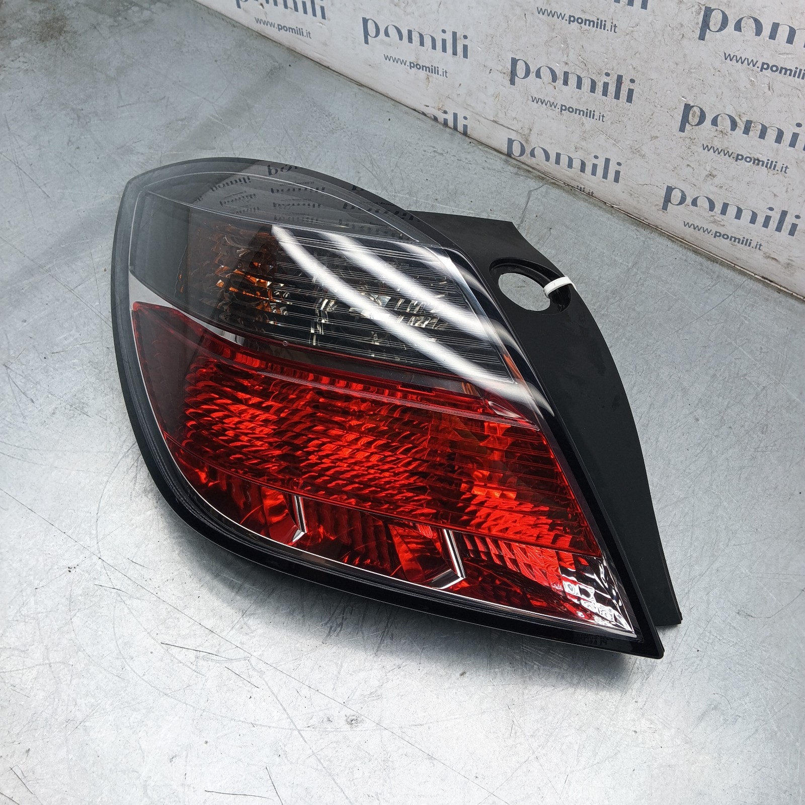 Pomili Fanaleria Opel Astra H GTC fanale posteriore sinistro usato