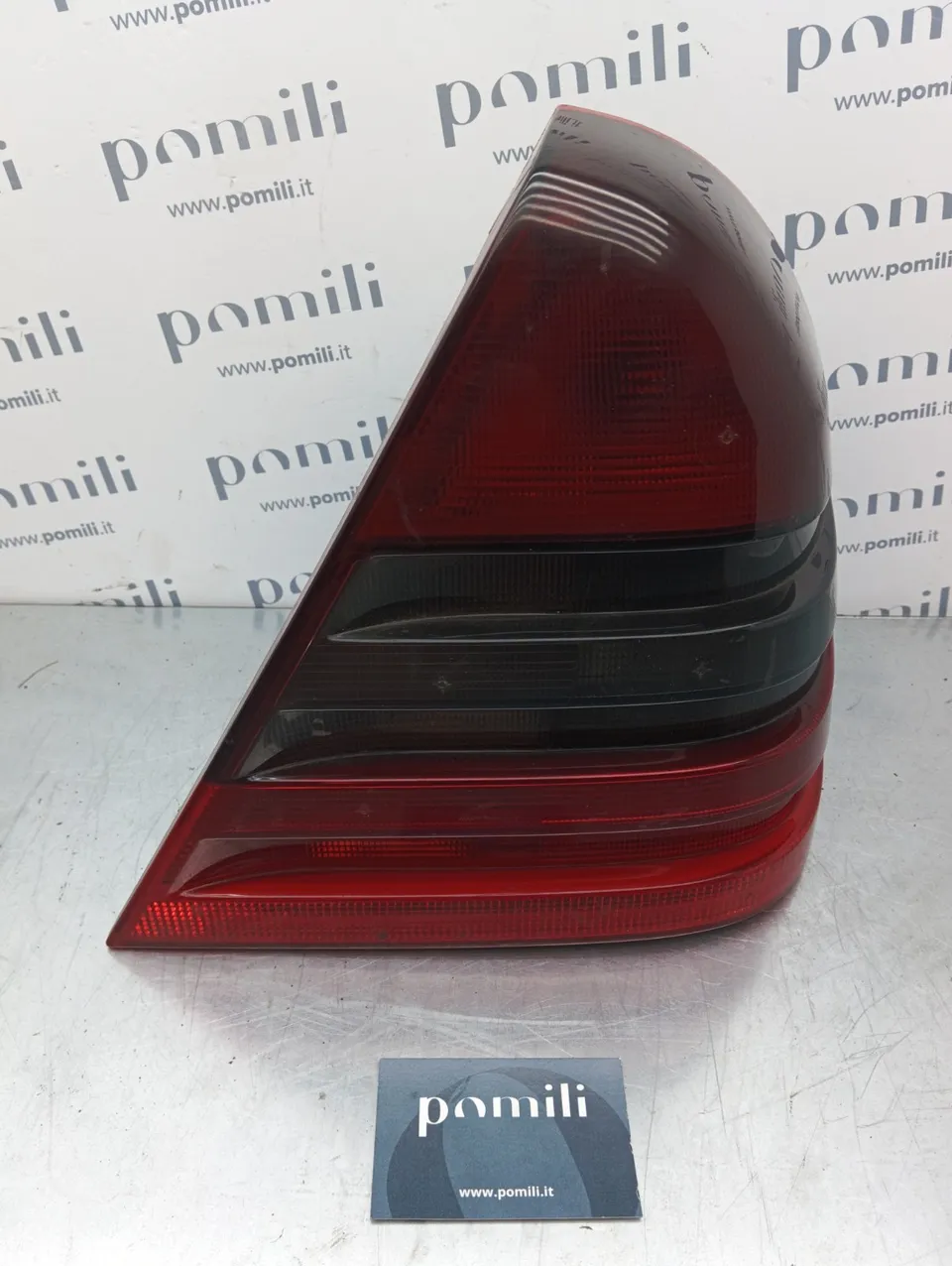 Pomili Fanaleria Fanale posteriore destro Mercedes-Benz Classe C (W202) (1993-2000) usato 2028203664R