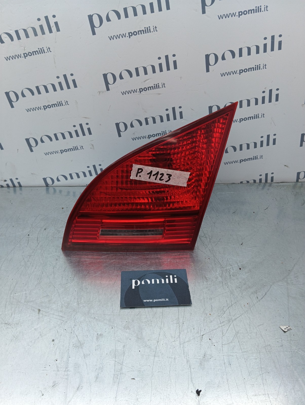 Pomili Fanaleria Fanale posteriore destro portellone Kia Venga 92406-1P000 usato