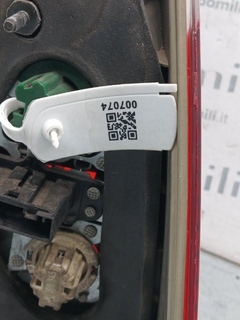 Pomili Fanaleria BMW X5 (E53) (04/00>03/07<) fanale posteriore sinistro esterno