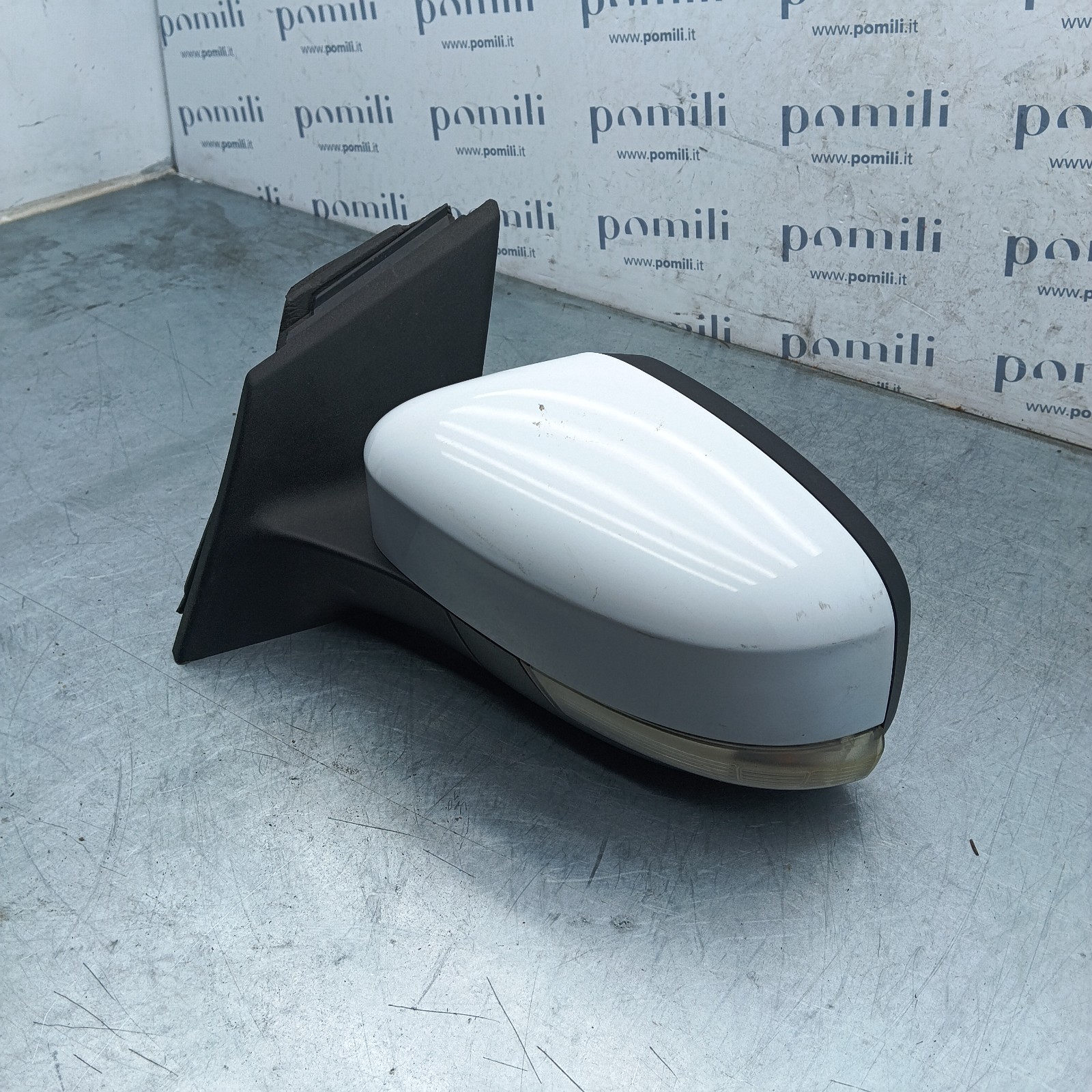 Pomili Cristalli Ford Focus III 212876179 specchietto sinistro 8 pin usato