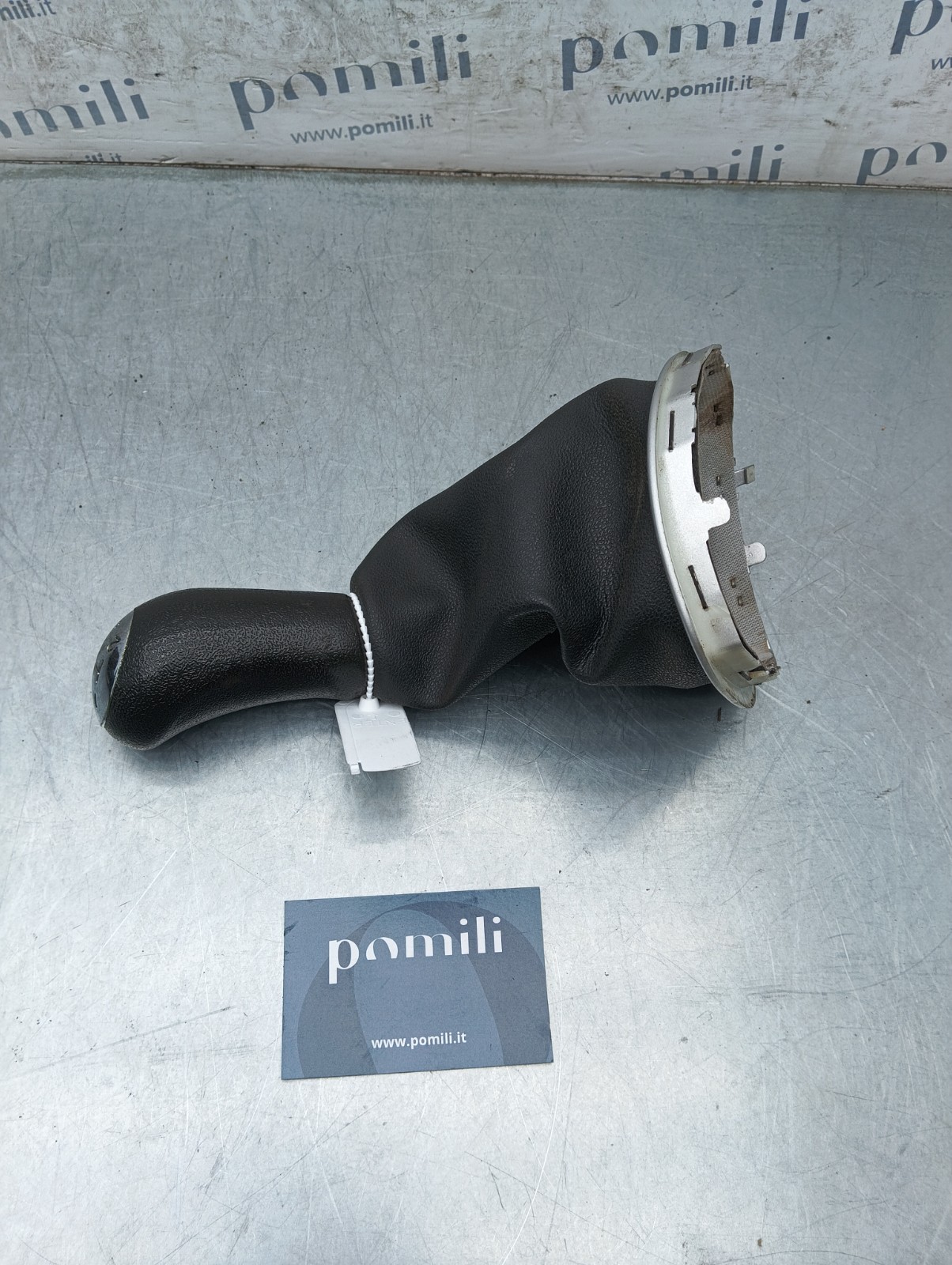 Pomili Cambio e trasmissioni Pomello con cuffia del cambio Renault Clio 3 (2005-2012) 8200408023 pomello usato