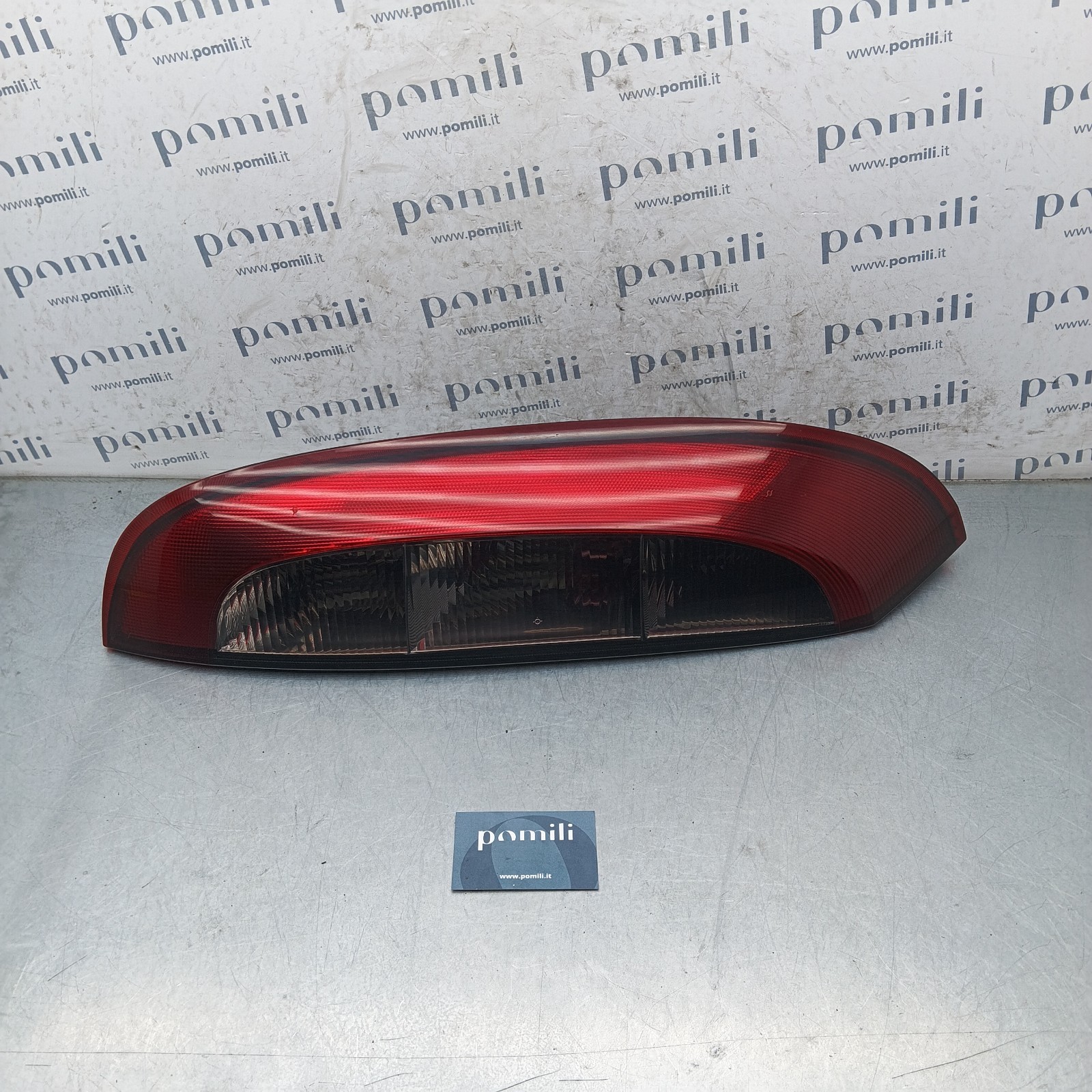 Pomili Fanaleria 89302210 fanale posteriore sinistro usato Corsa