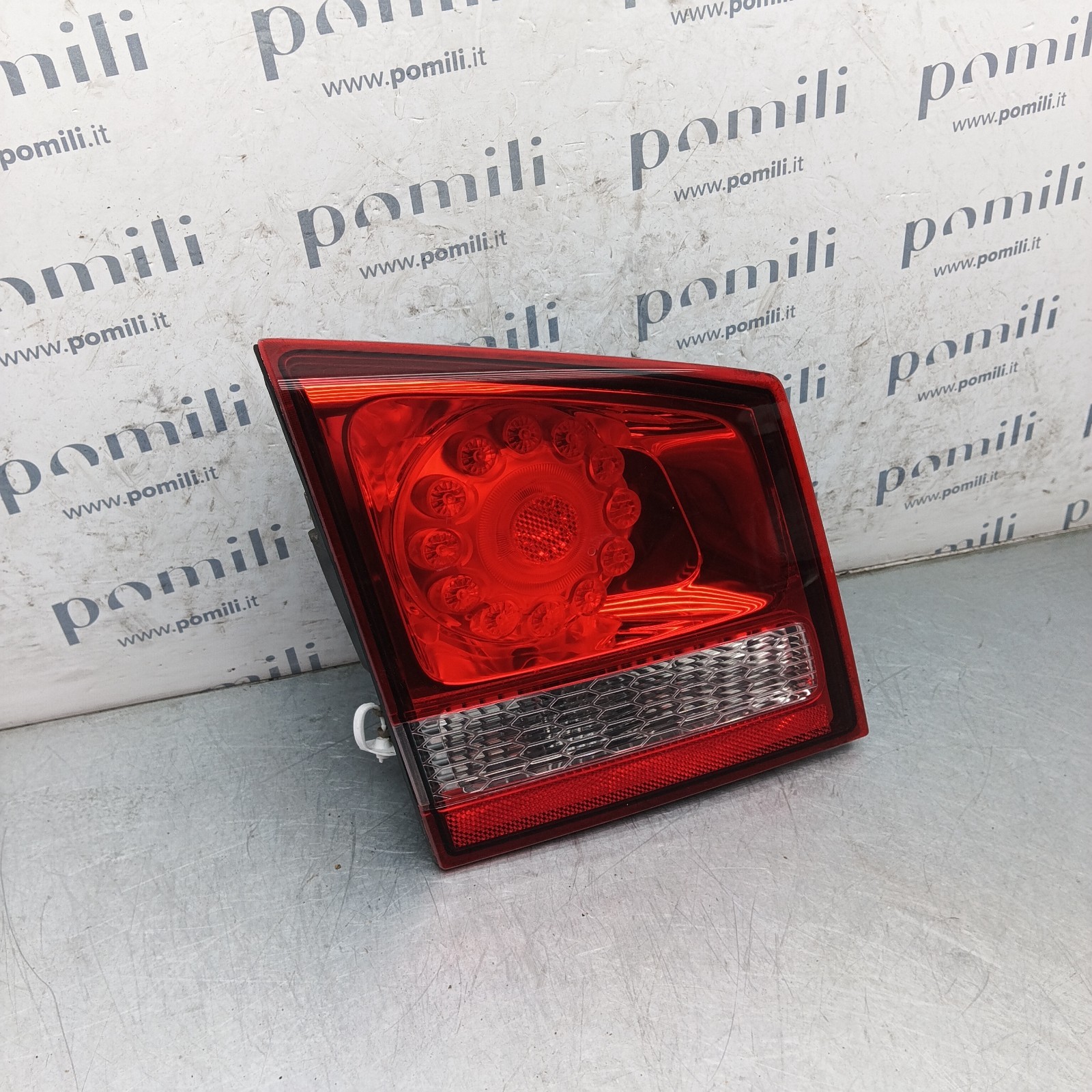 Pomili Fanaleria 68078517AE Fiat Freemont fanale posteriore sinistro portellone usato