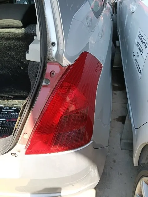 Pomili Fanaleria Suzuki Swift fanale posteriore destro