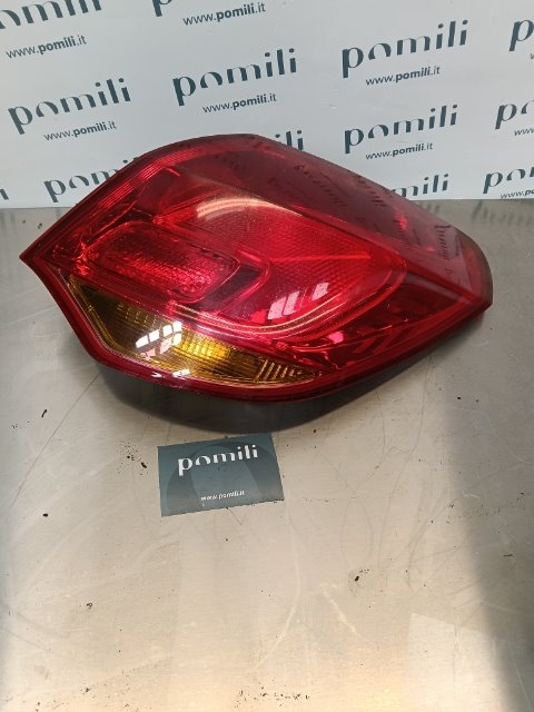 Pomili Fanaleria Fanale posteriore esterno destro Opel Astra P10 usato