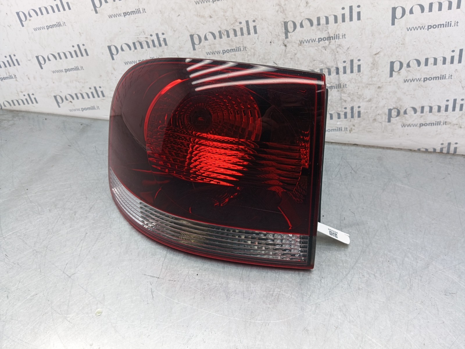 Pomili Fanaleria Volkswagen Touareg fanale sinistro usato OEM 28259002