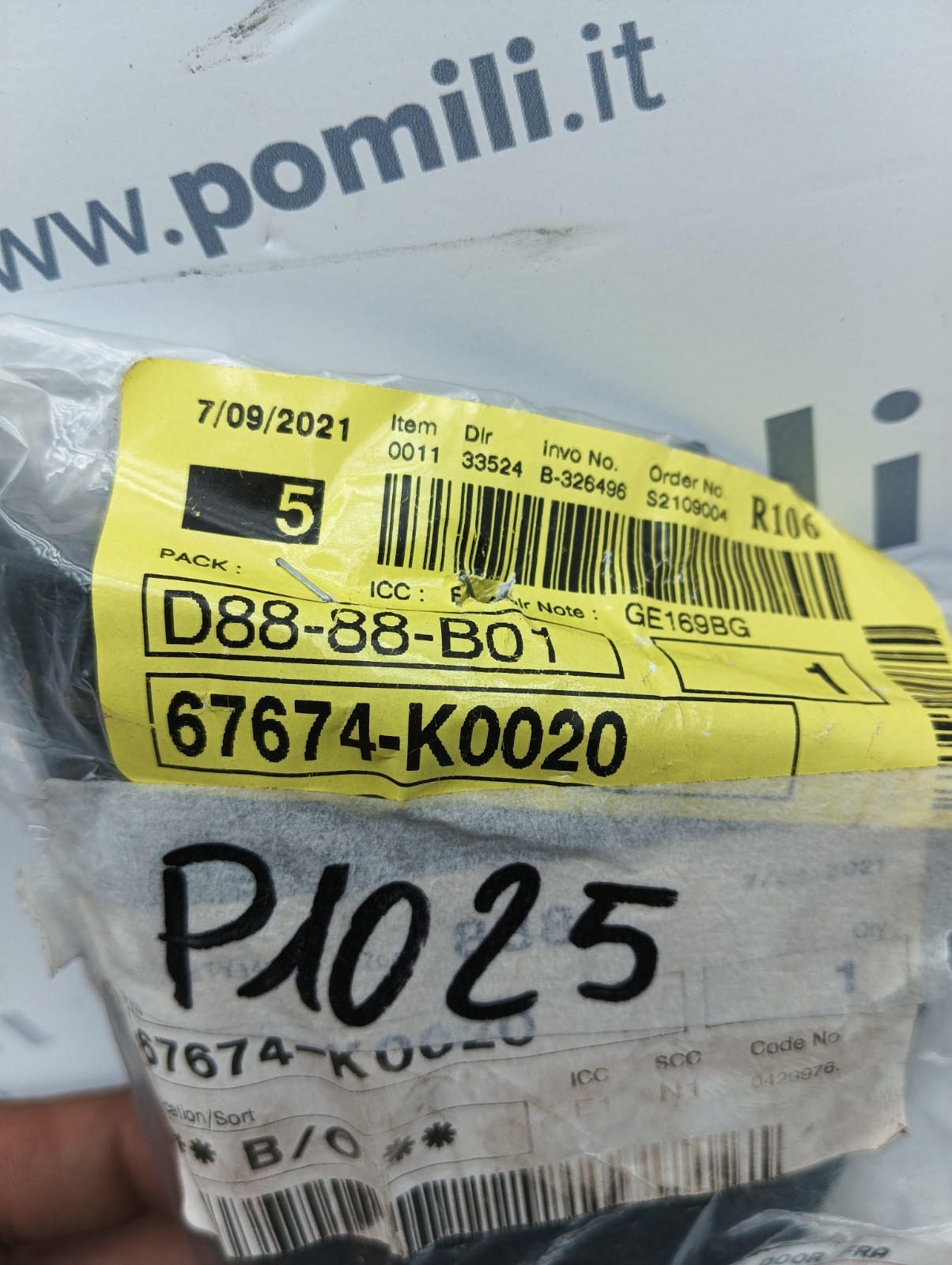 Pomili Rivestimenti interni e parti interne Toyota Yaris IV rivestimento porta posteriore sinistro 67674-K0020