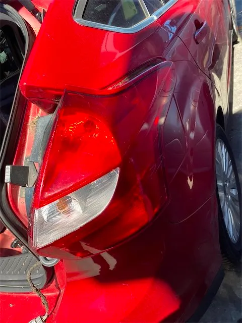 Pomili Fanaleria Ford Focus CB8 fanale posteriore destro