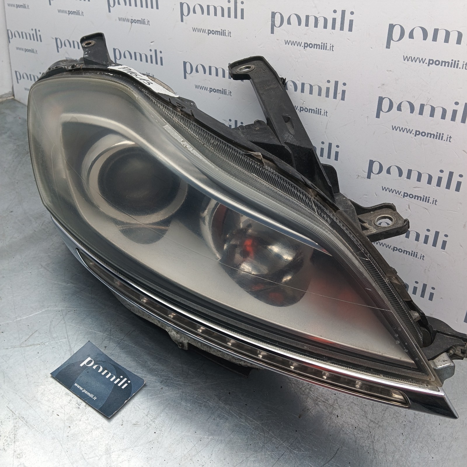 Pomili Fanaleria Faro anteriore sinistro Lancia Delta III 46090757 usato