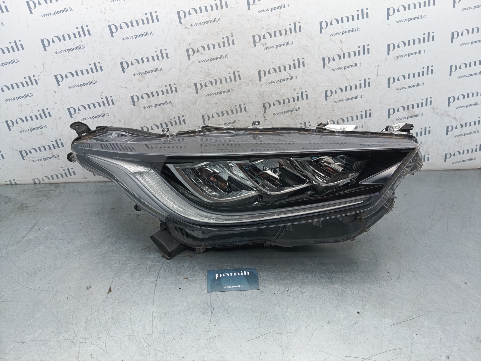 Pomili Fanaleria Faro anteriore destro LED Toyota Yaris 4 2020-2026 EUK0-8 usato