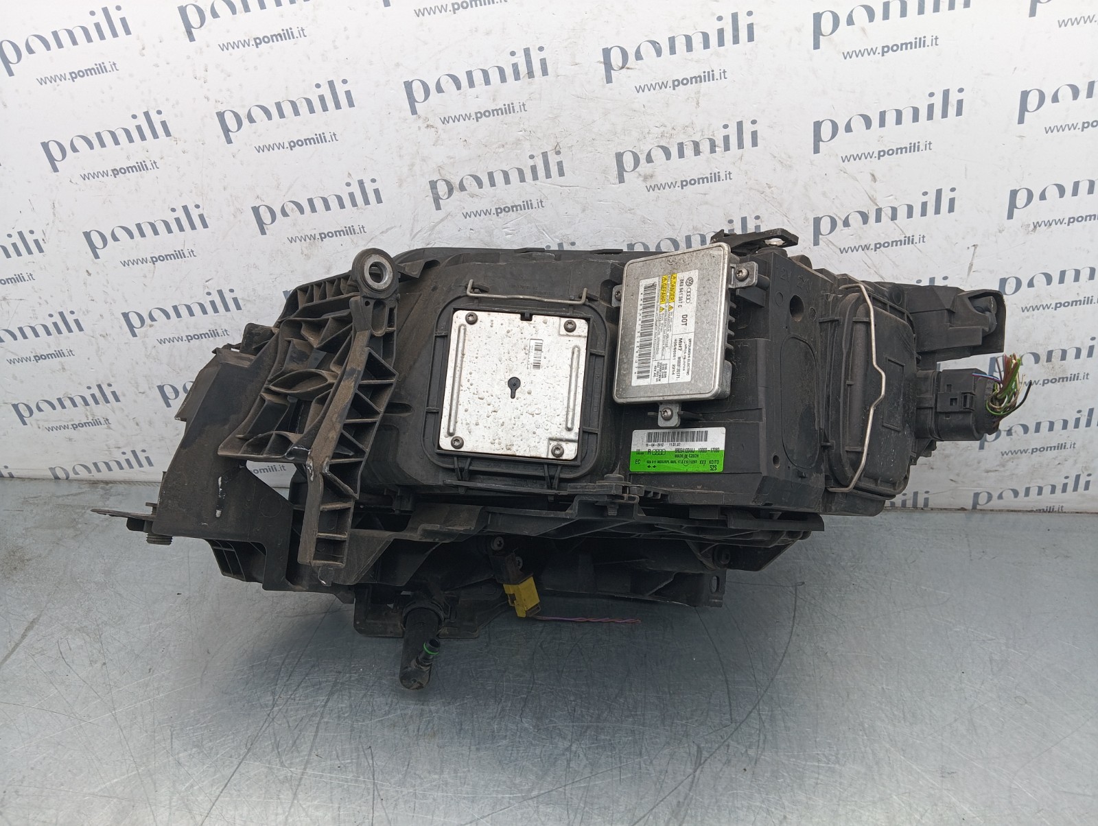 Pomili Fanaleria Audi Q5 10011-17075 faro anteriore destro Xenon/HID usato