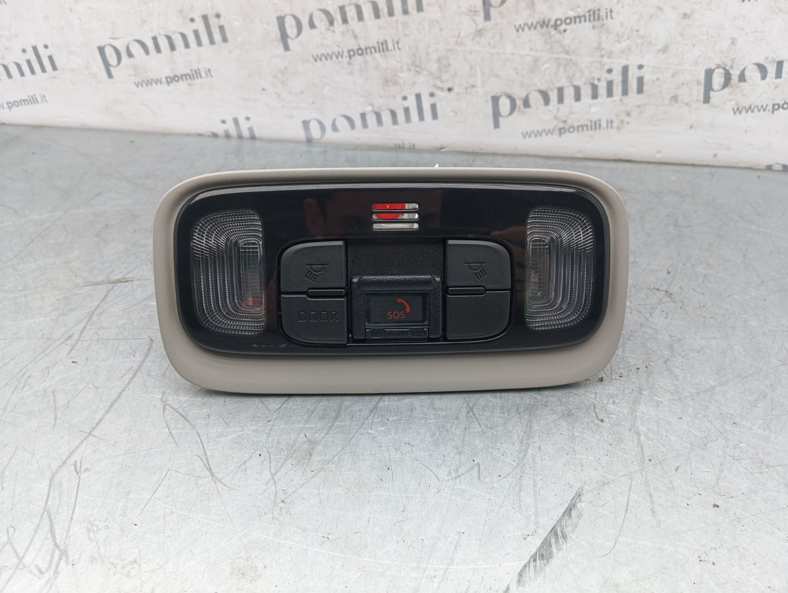 Pomili Fanaleria Plafoniera Toyota Yaris 4 81260-0D260-105B usata