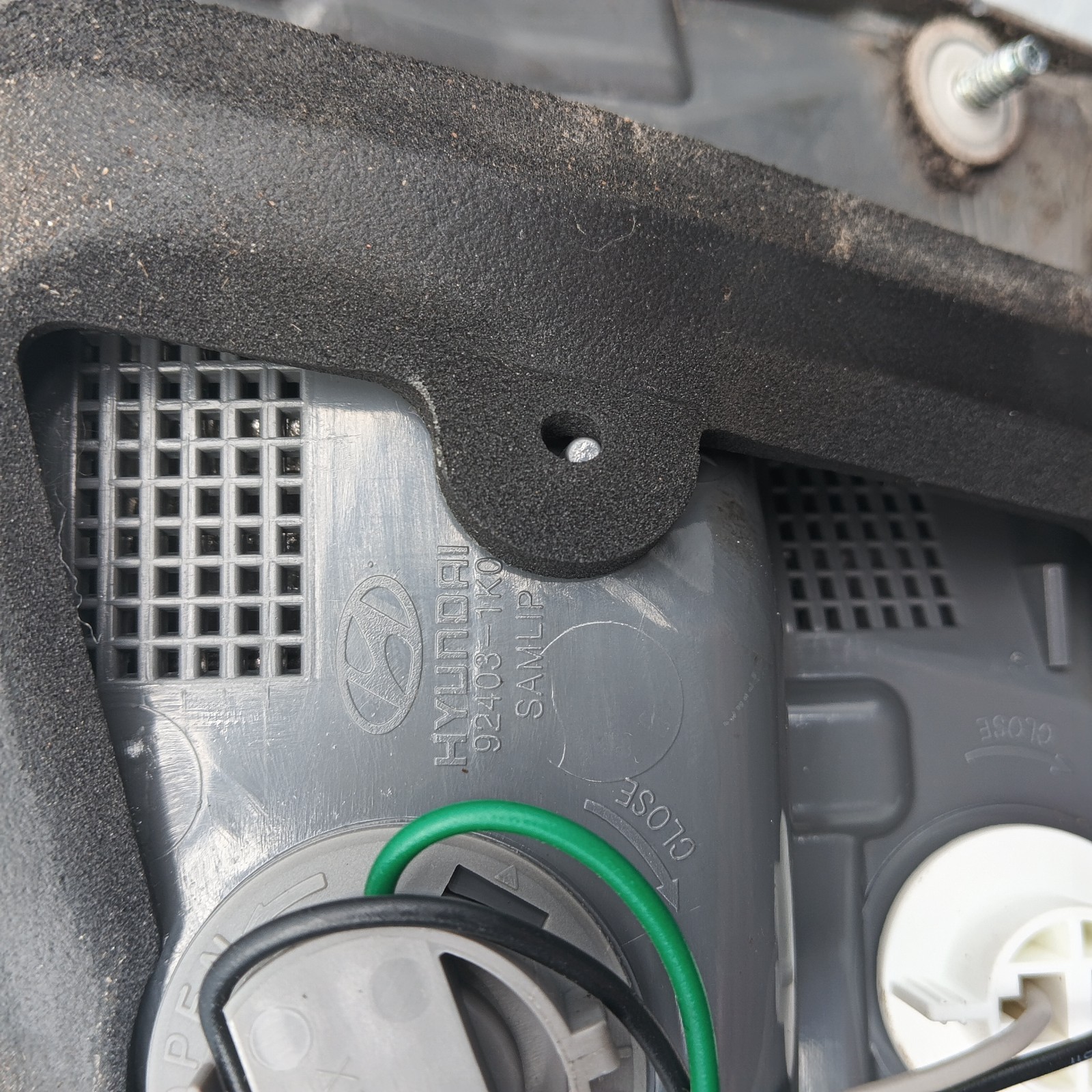 Pomili Fanaleria Fanale posteriore sinistro del portellone Hyundai Ix20 (2010-19) 92403-1K0 usato