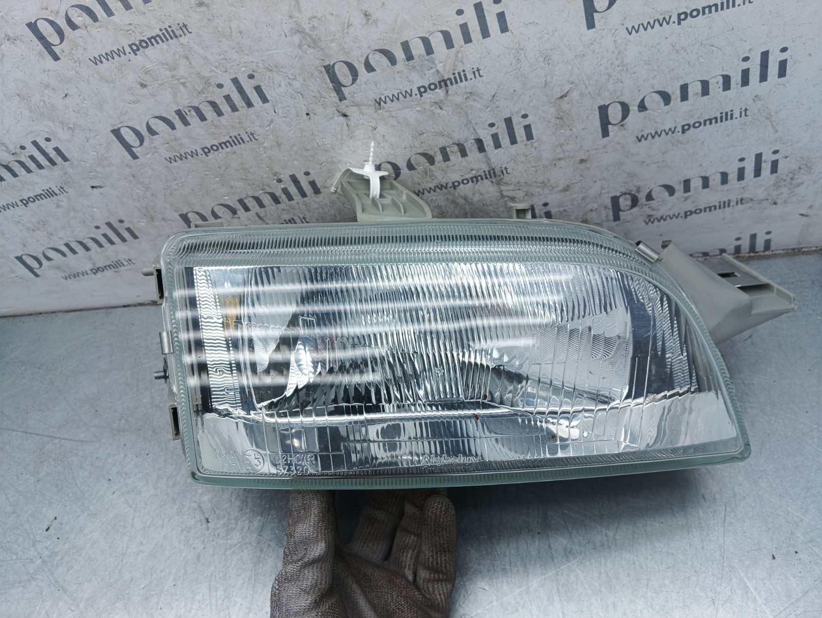 Pomili Fanaleria Fiat Punto II Faro anteriore destro 1999-2005 OEM 46402649