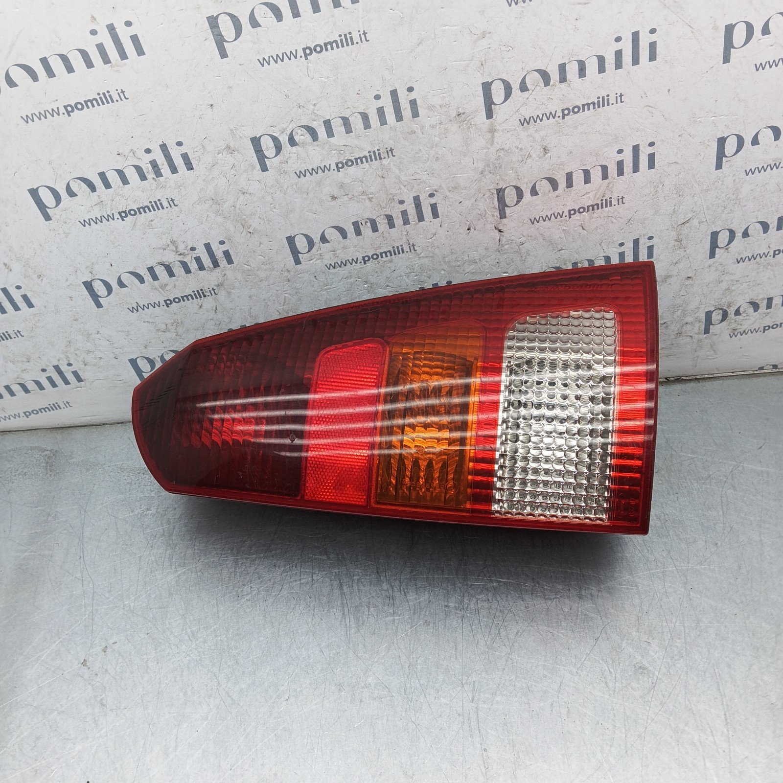 Pomili Fanaleria Ford Focus XS4X13N004 fanale posteriore destro usato