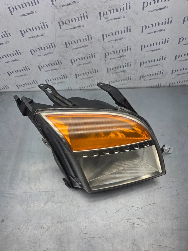 Pomili Fanaleria Faro anteriore destro Ford Fusion II 2006-2012 6N11-13W029-DA usato