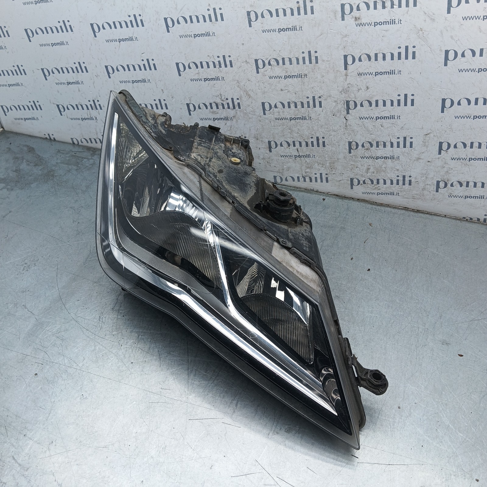 Pomili Fanaleria Seat Leon 5F pre-restyling faro anteriore destro usato