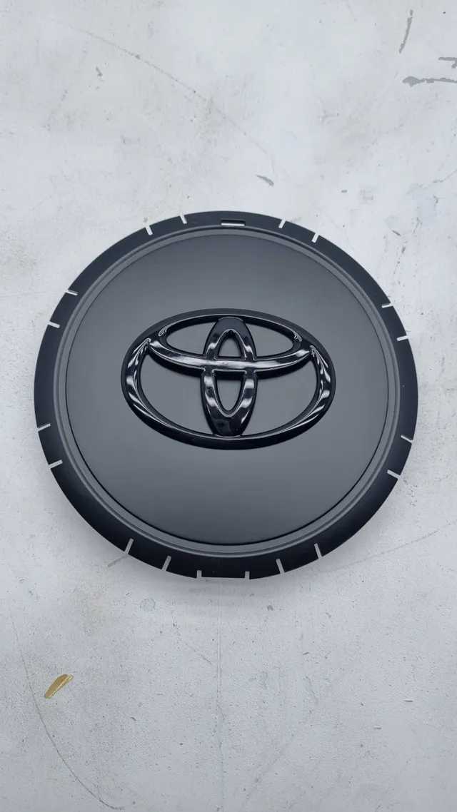 Pomili cappuccio centrale mozzo Toyota Yaris III PZ493-98672-2D nuovo