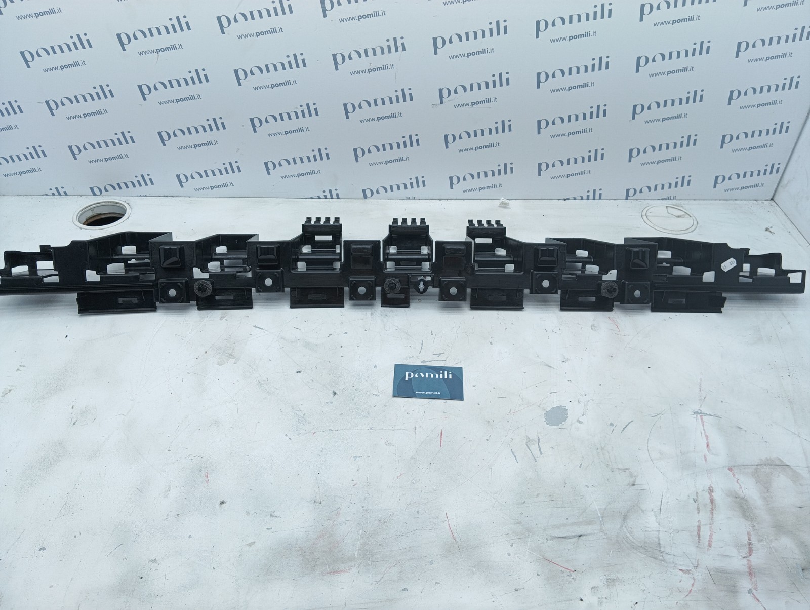 Pomili Paraurti posteriore staffa fissaggio Ford Kuga 2535344
