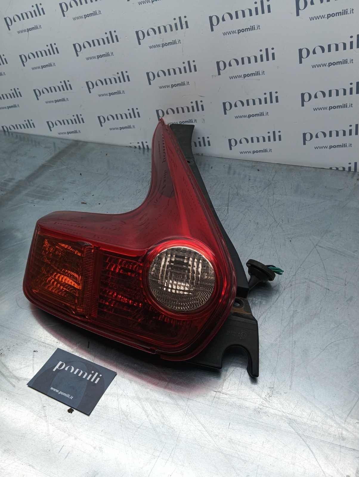 Pomili Fanaleria Fanale posteriore Nissan Juke F15 26555-1KM0A sinistro usato