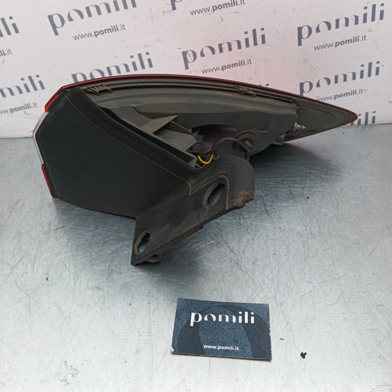 Pomili Fanaleria Fanale posteriore sinistro Ford Mondeo Turnier (2014-24) 21050103 usato