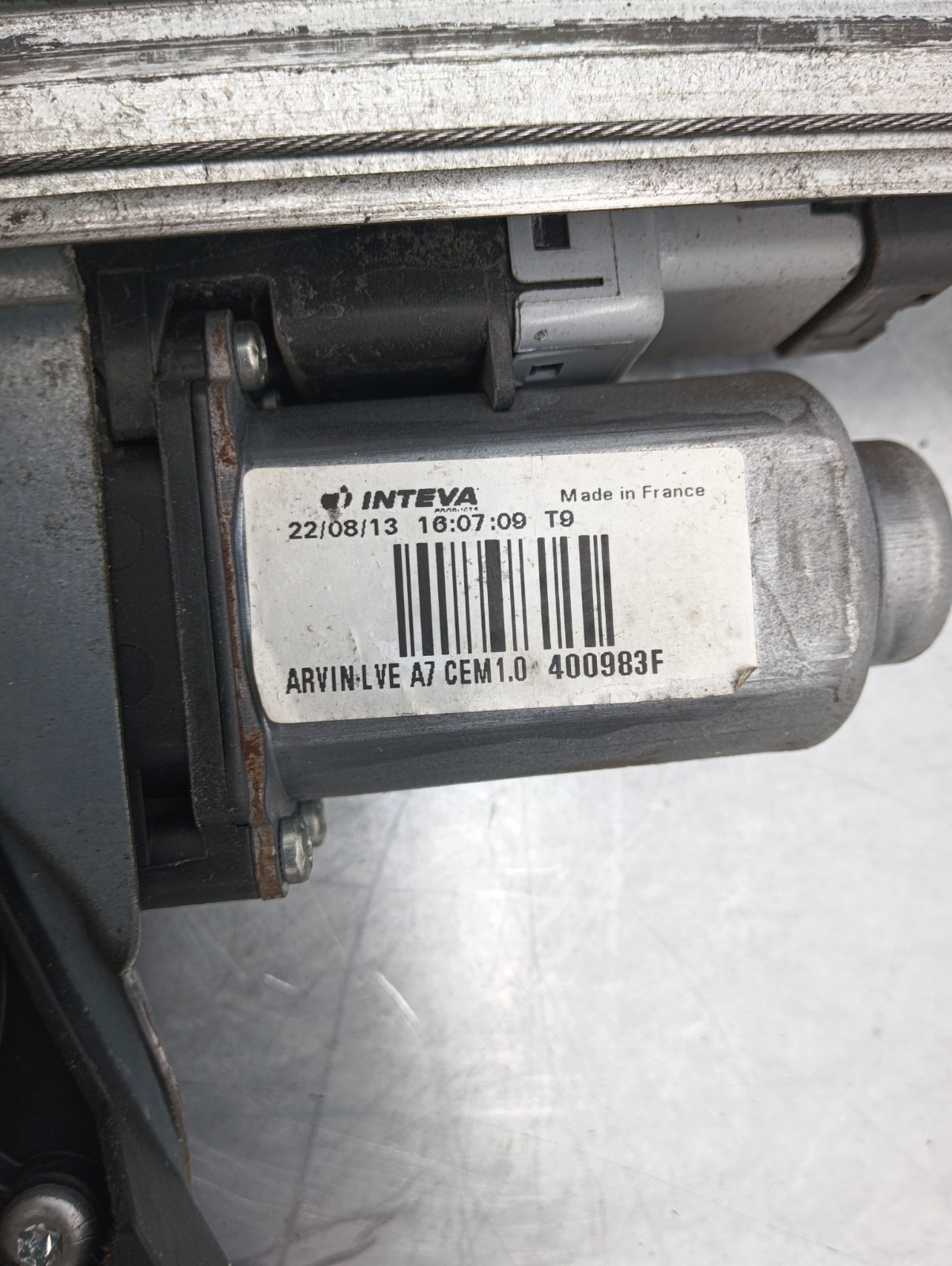 Pomili Rivestimenti interni Alzacristalli anteriore destro 400983F usato