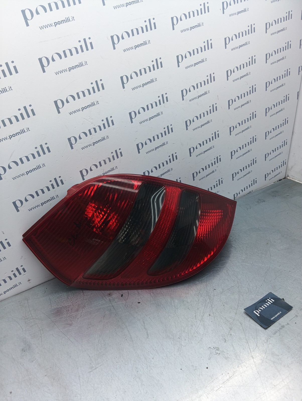 Pomili Fanaleria Mercedes-Benz A180 W169 fanale posteriore sinistro 1698200964 usato