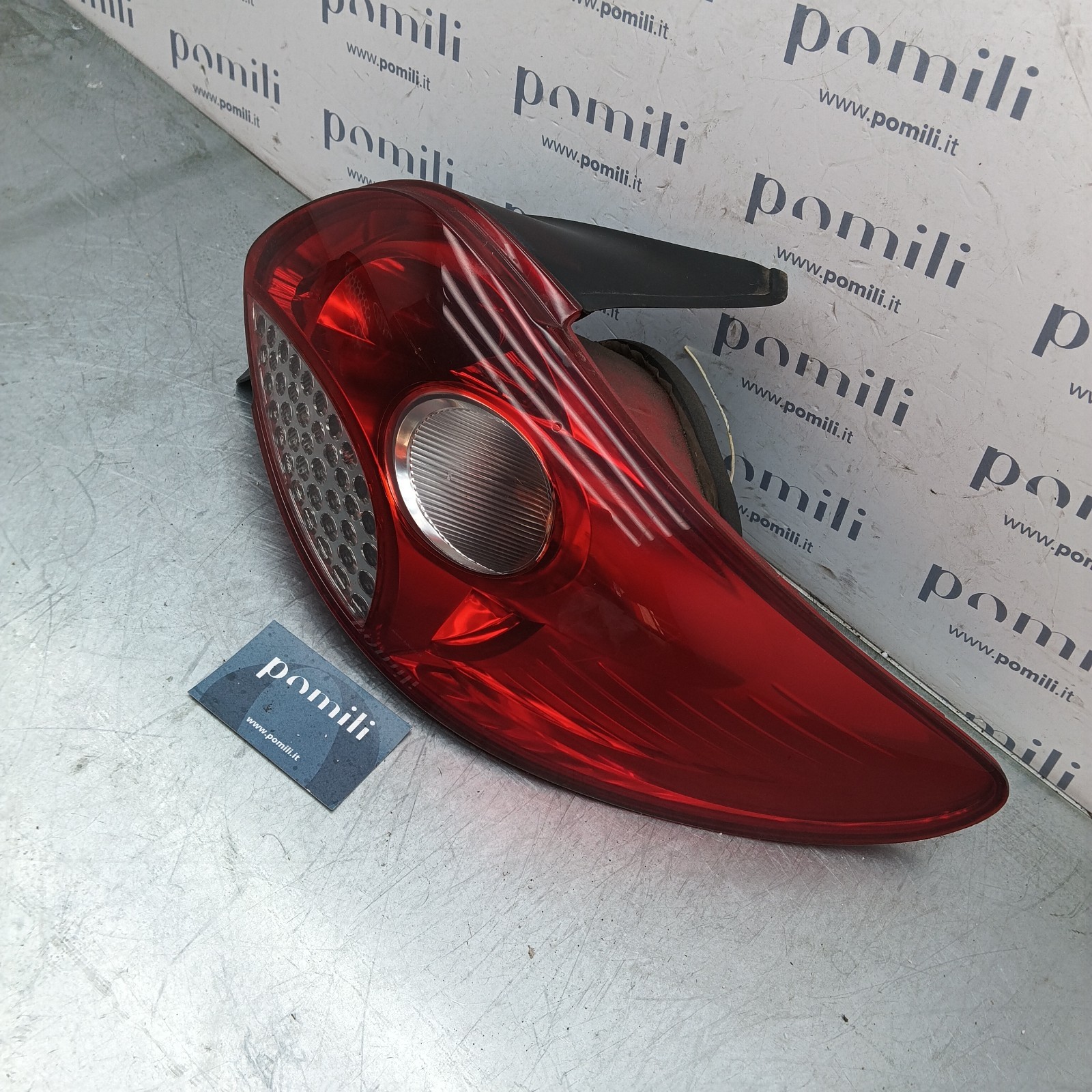 Pomili Fanaleria fanale posteriore destro Peugeot 206 11-8057B usato