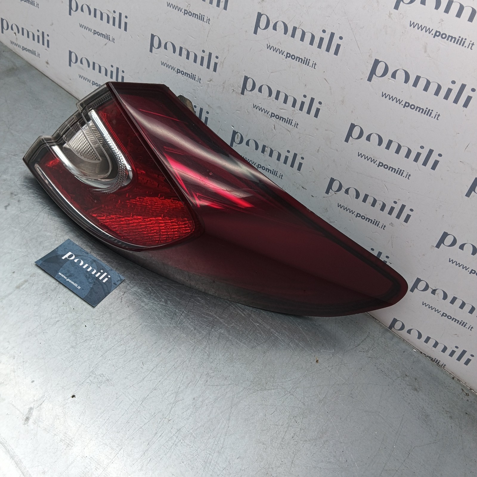 Pomili Fanaleria fanale posteriore destro Renault Megane III Grandtour 265500010R usato