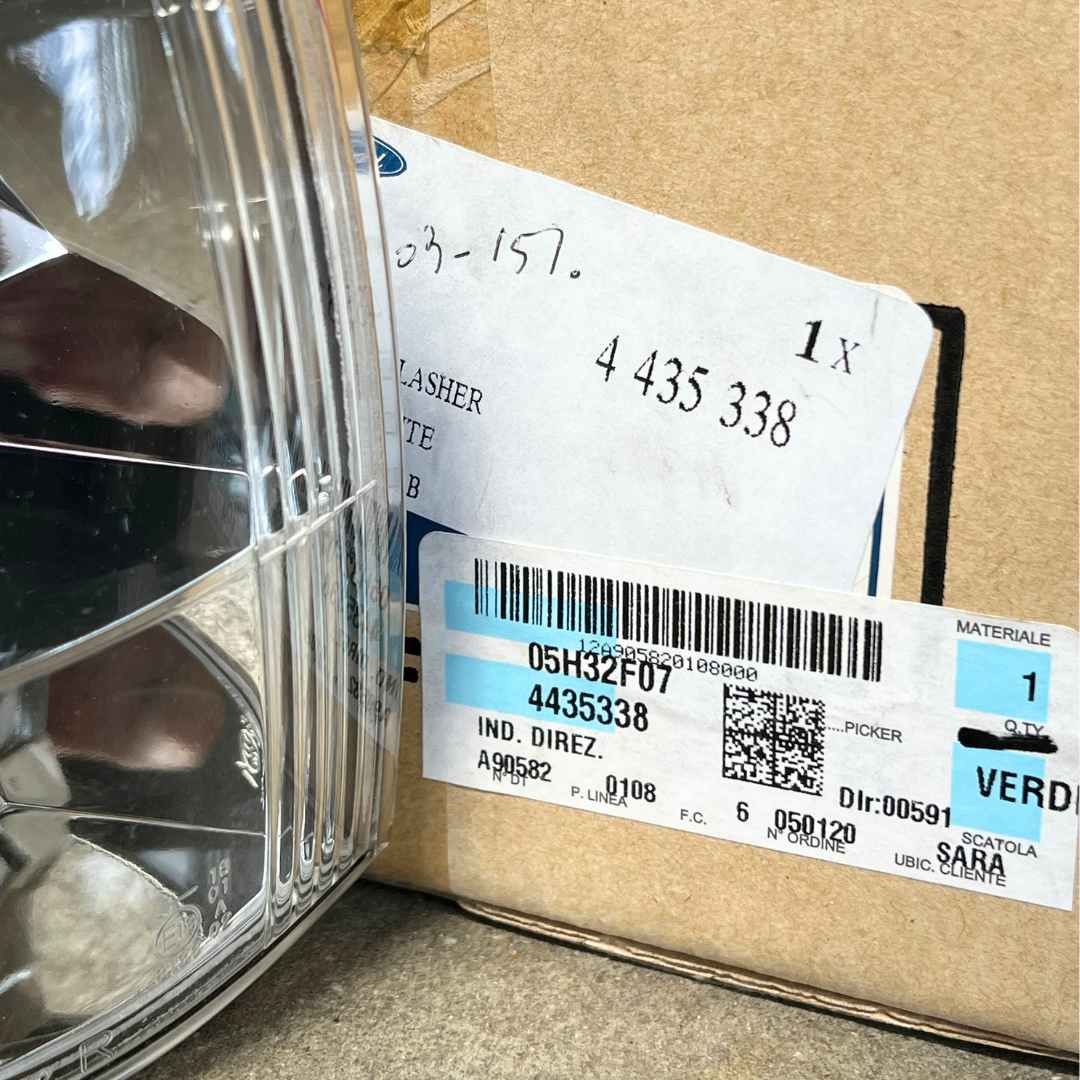 Sara Autoricambi Fanaleria indicatore di direzione Ford Everest