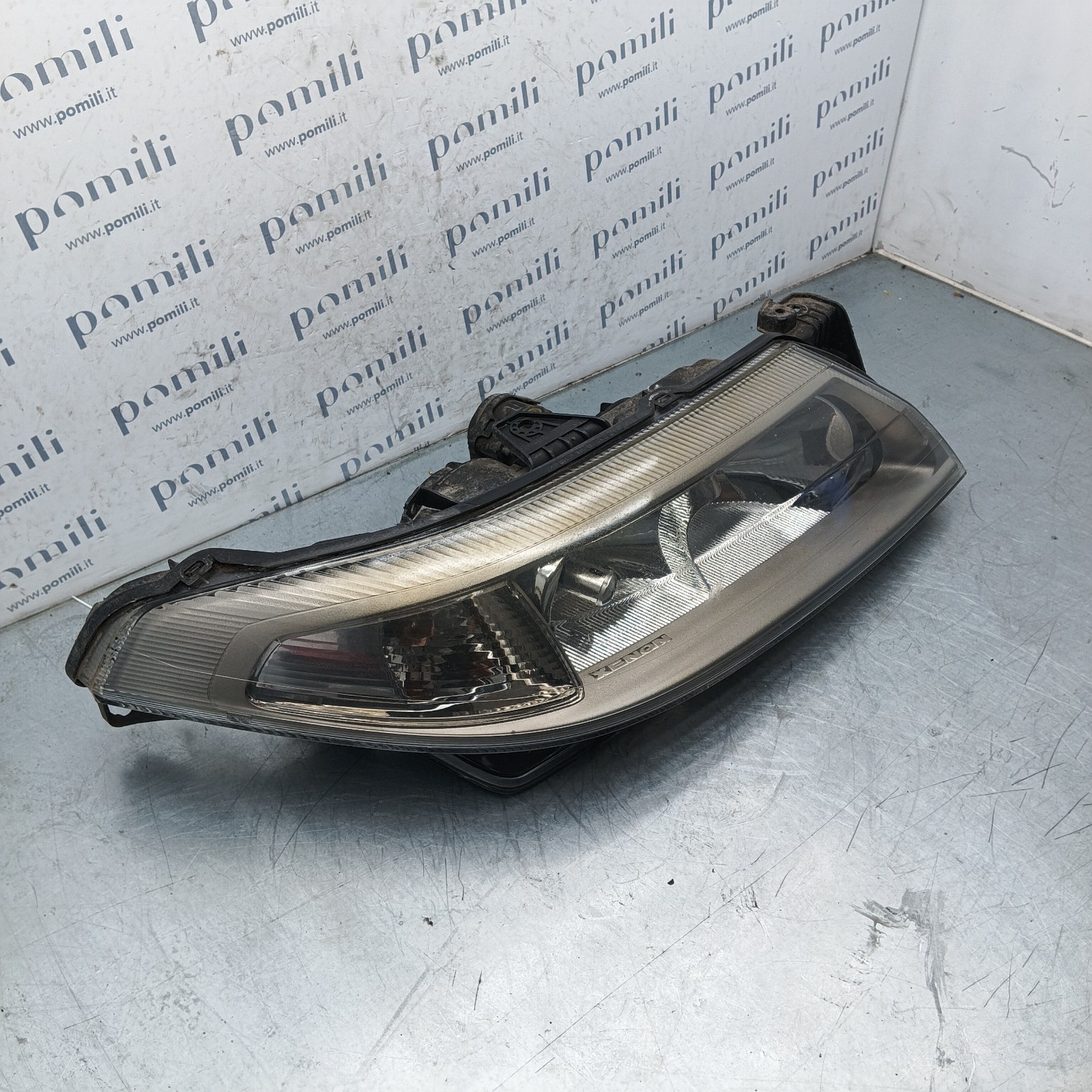 Pomili Fanaleria Faro anteriore Renault Laguna II 8200002466 destro Xenon