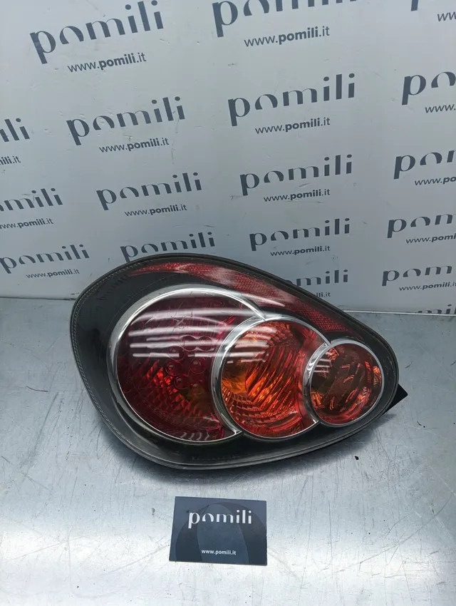 Pomili Fanaleria Toyota Aygo fanale posteriore sinistro usato OEM