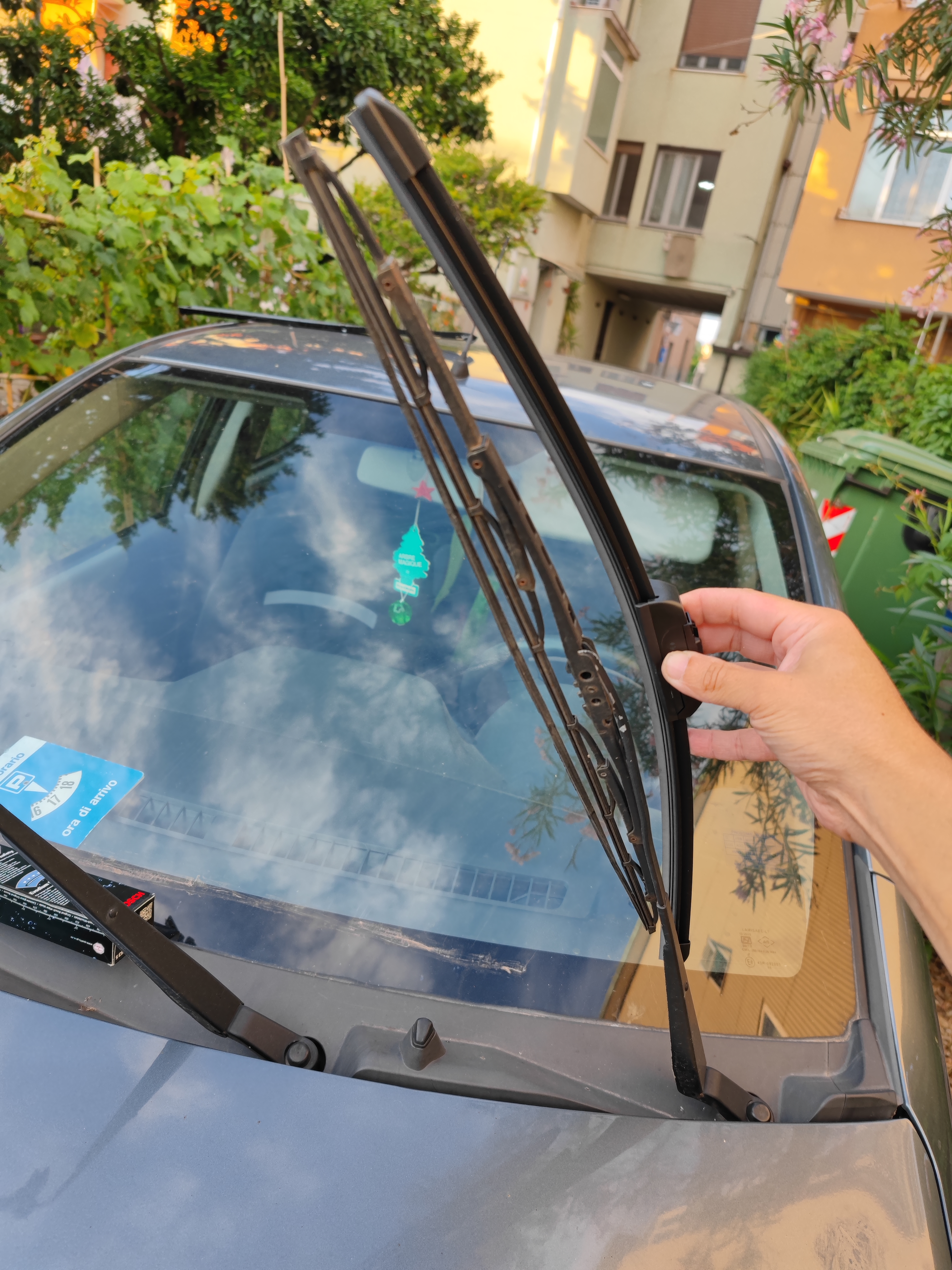 Bosch Spazzole tergicristallo AeroTwin 3397007589 2 pezzi con spoiler