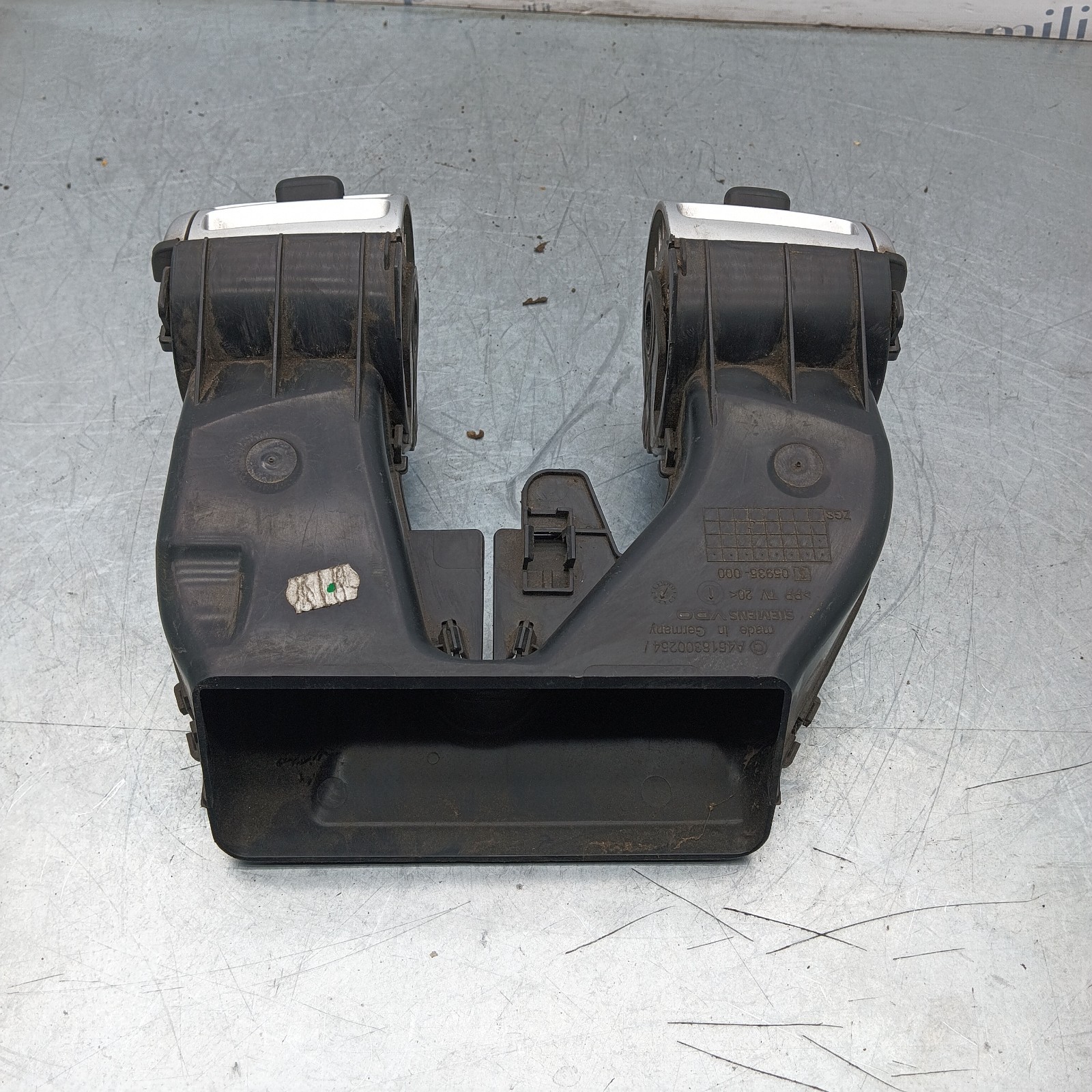 Pomili Climatizzazione Smart Fortwo 451 bocchetta aria centrale usata