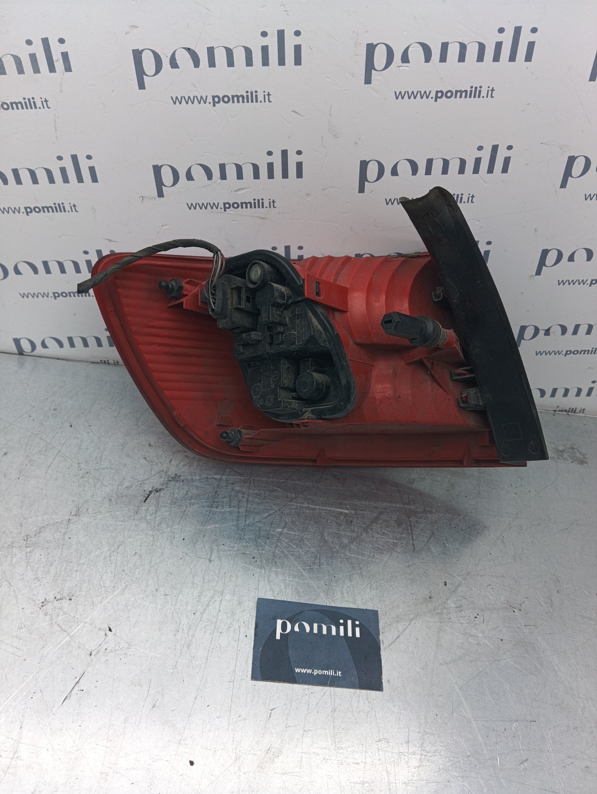 Pomili Fanaleria Audi A6 fanale posteriore destro usato OEM 89036920