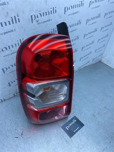 Pomili Fanaleria Fanale posteriore Dacia Duster sinistro