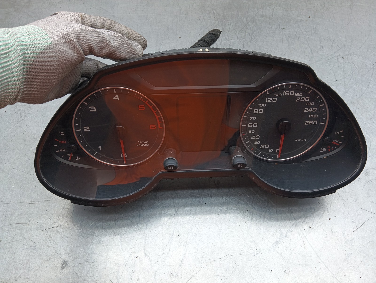 Pomili Rivestimenti interni e parti interne Quadro strumenti Audi Q5 8R 8R0920931B usato
