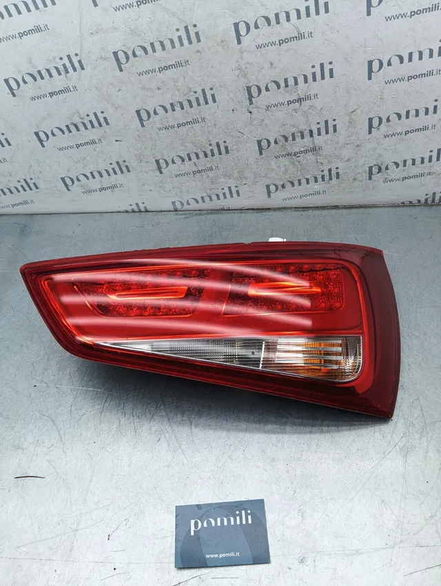 Pomili Fanaleria Audi A1 fanale posteriore destro usato scheggiato