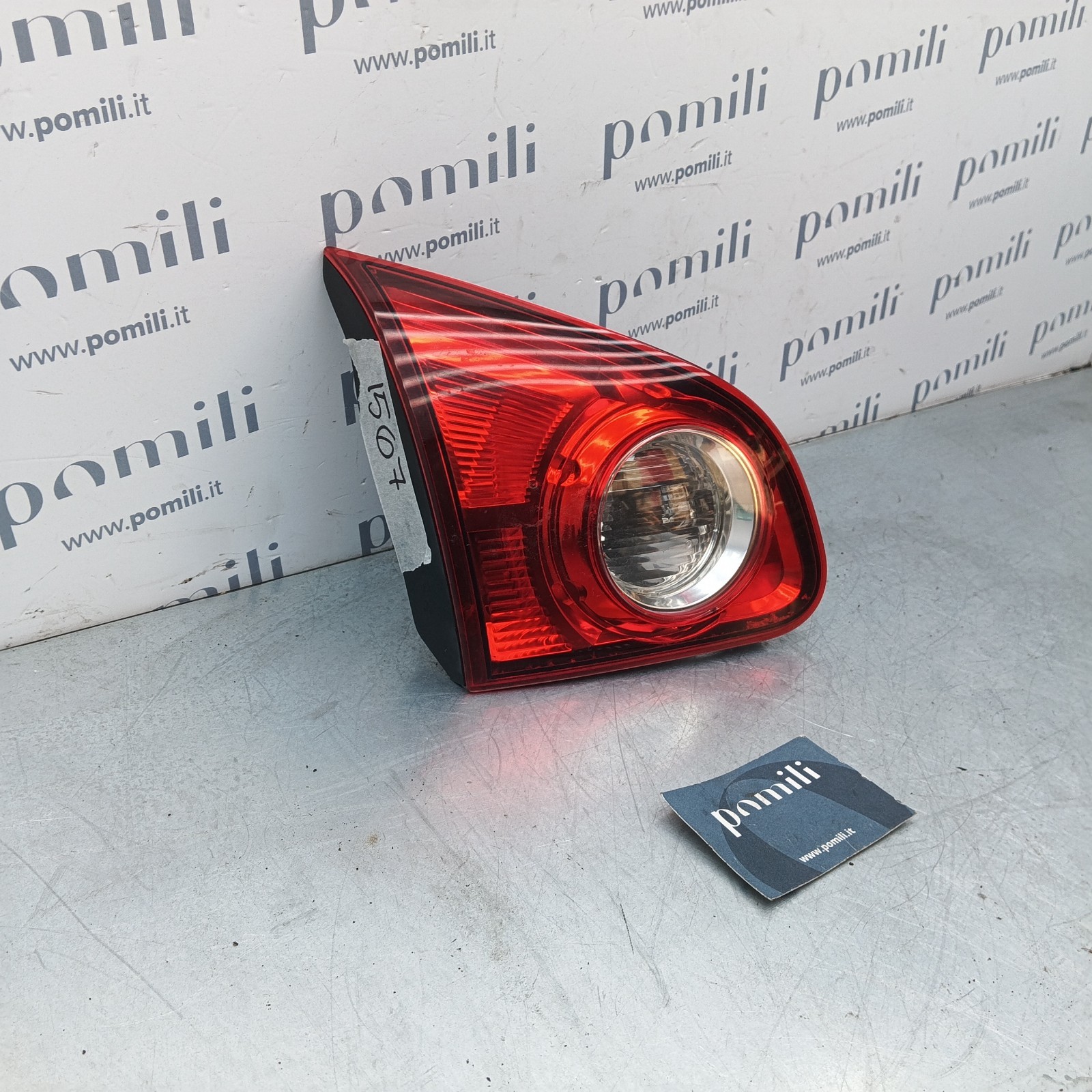 Pomili Fanaleria Nissan Qashqai fanale posteriore sinistro portellone 89071063 usato