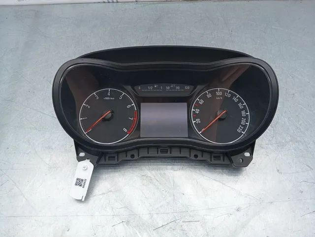 Pomili Rivestimenti interni Quadro strumenti Opel Corsa E 3132031 usato