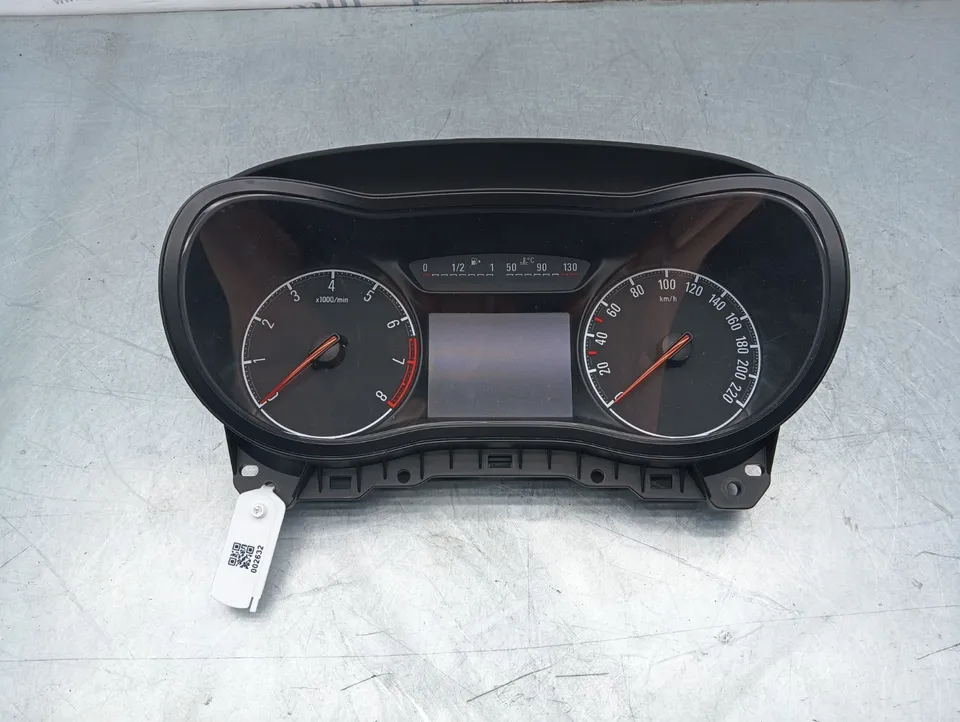 Pomili Rivestimenti interni Quadro strumenti Opel Corsa E 3132031 usato