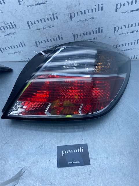 Pomili Fanaleria Fanale post. DX Opel Astra A04 01/04-03/11 destro usato