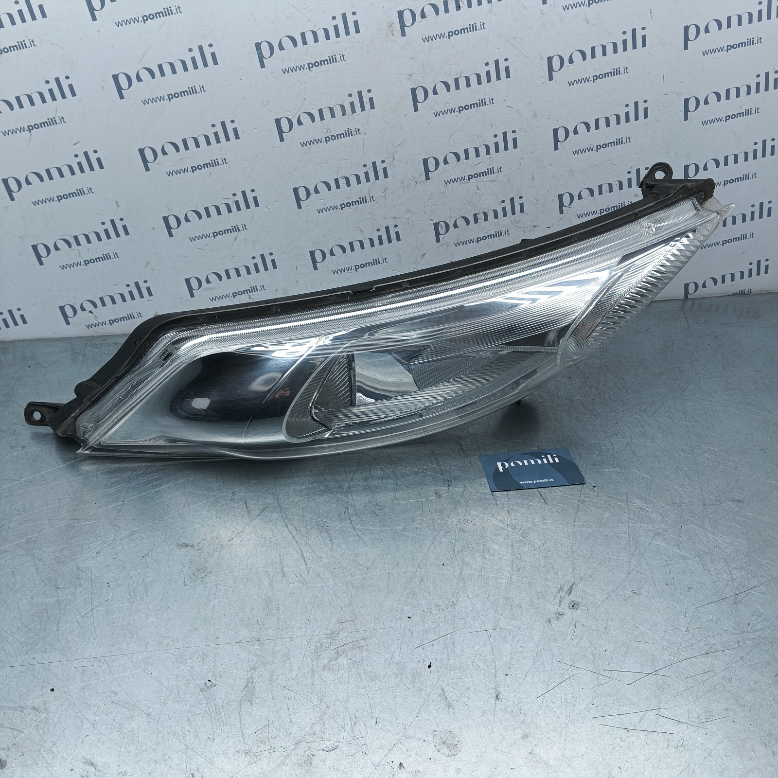 Pomili Fanaleria Nissan Juke 1ª Serie (F15) faro destro usato 261201KL0C