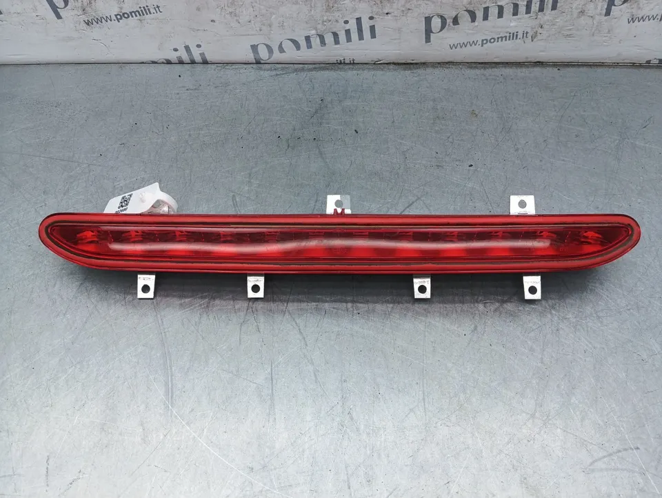 Pomili Fanaleria terzo stop Volkswagen Eos 1Q0945097A usato