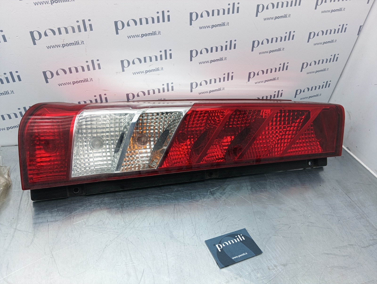 Pomili Fanaleria IVECO Daily fanale posteriore sinistro usato